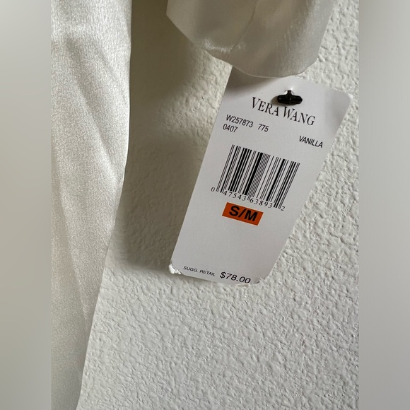 Brand New Vera Wang Bridal Vanilla Robe size Small - Picture 5 of 5